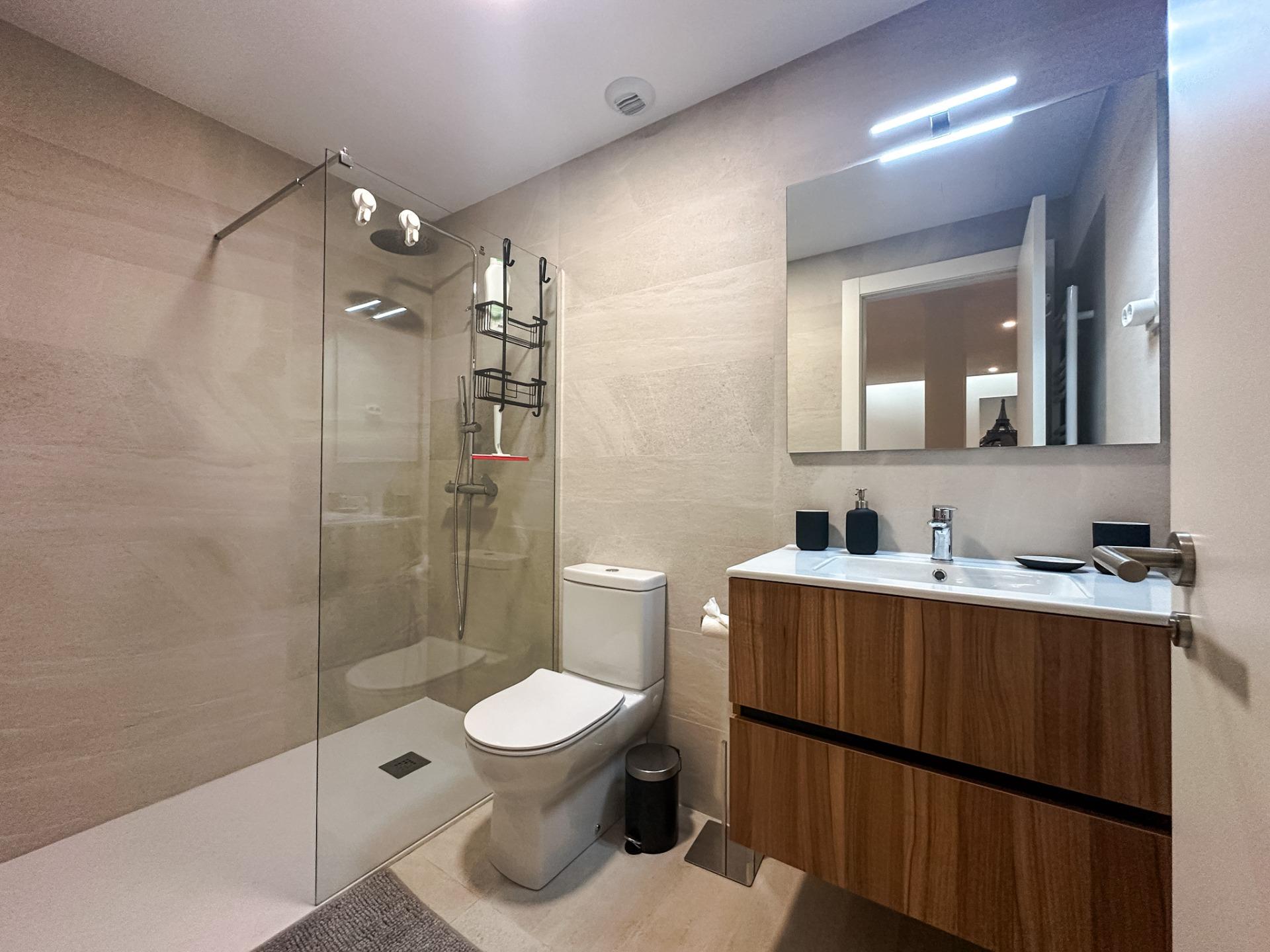 Garden in villa for sale in Los Alcazares