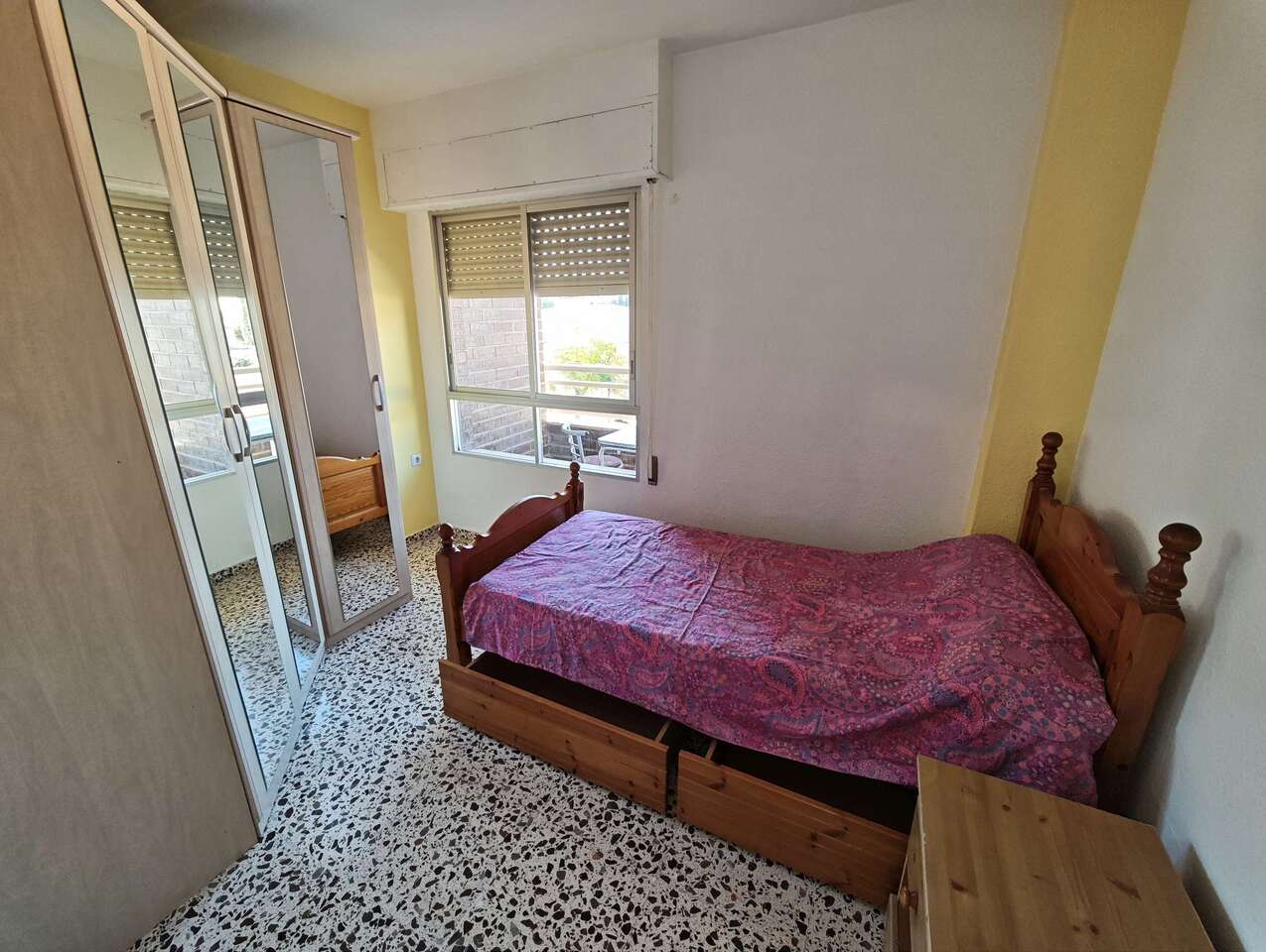 Master bedroom in apartment for sale in Salinas