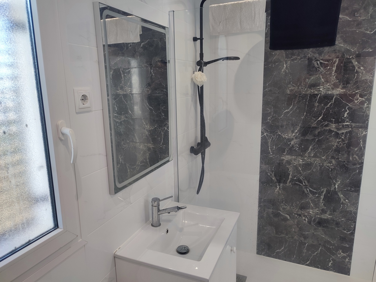 Bathroom in apartment for sale in Hacienda Riquelme Golf Resort