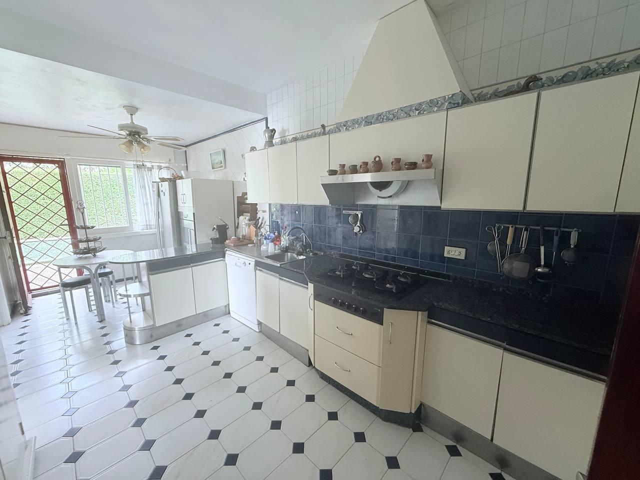 Bathroom in villa for sale in Orihuela Costa