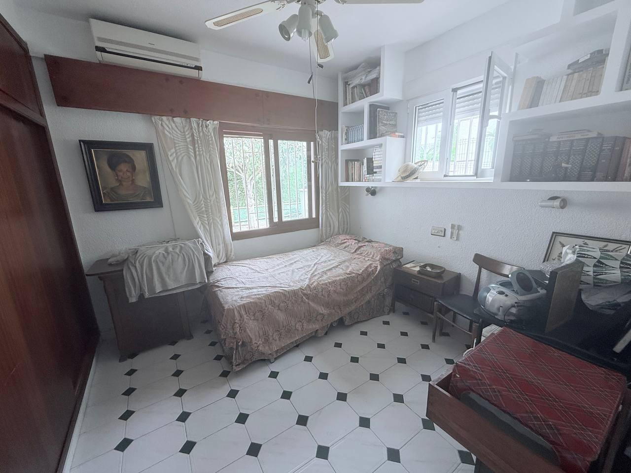 Bathroom in villa for sale in Orihuela Costa