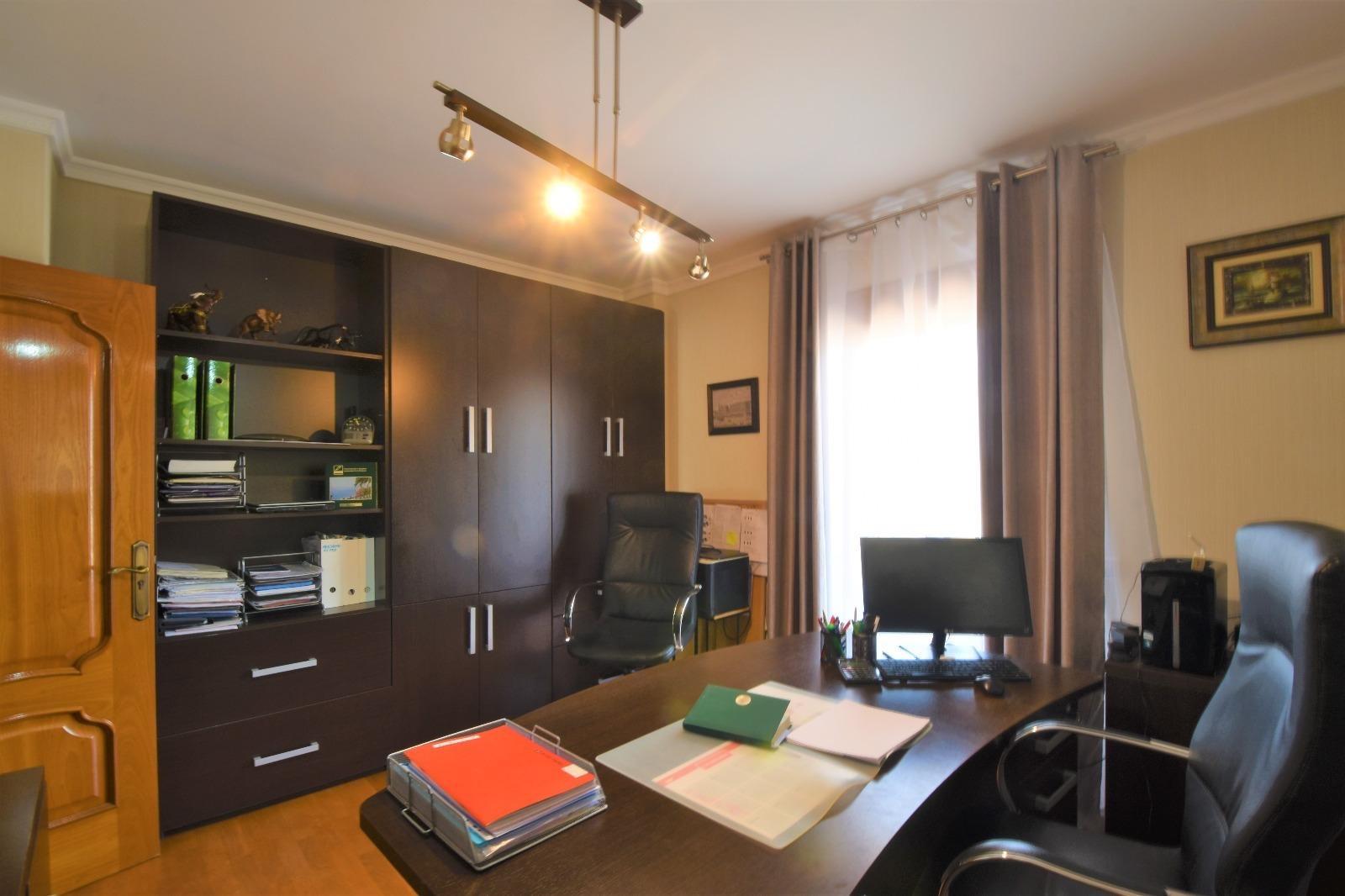 Terrace in villa for sale in Rojales