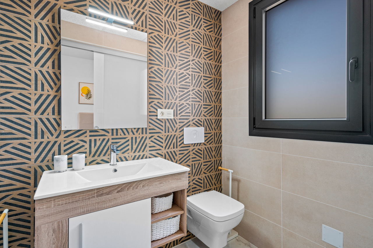Master bedroom in apartment for sale in Villamartin