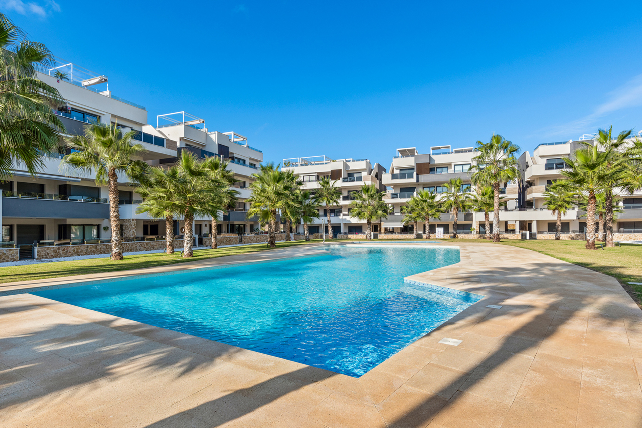 Terrace in apartment for sale in Villamartin