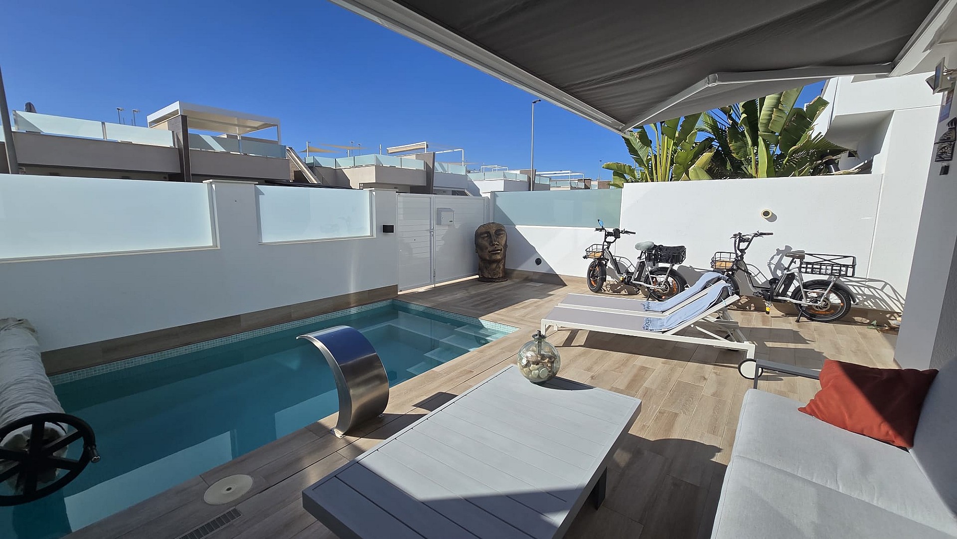 Terrace in villa for sale in San Pedro del Pinatar