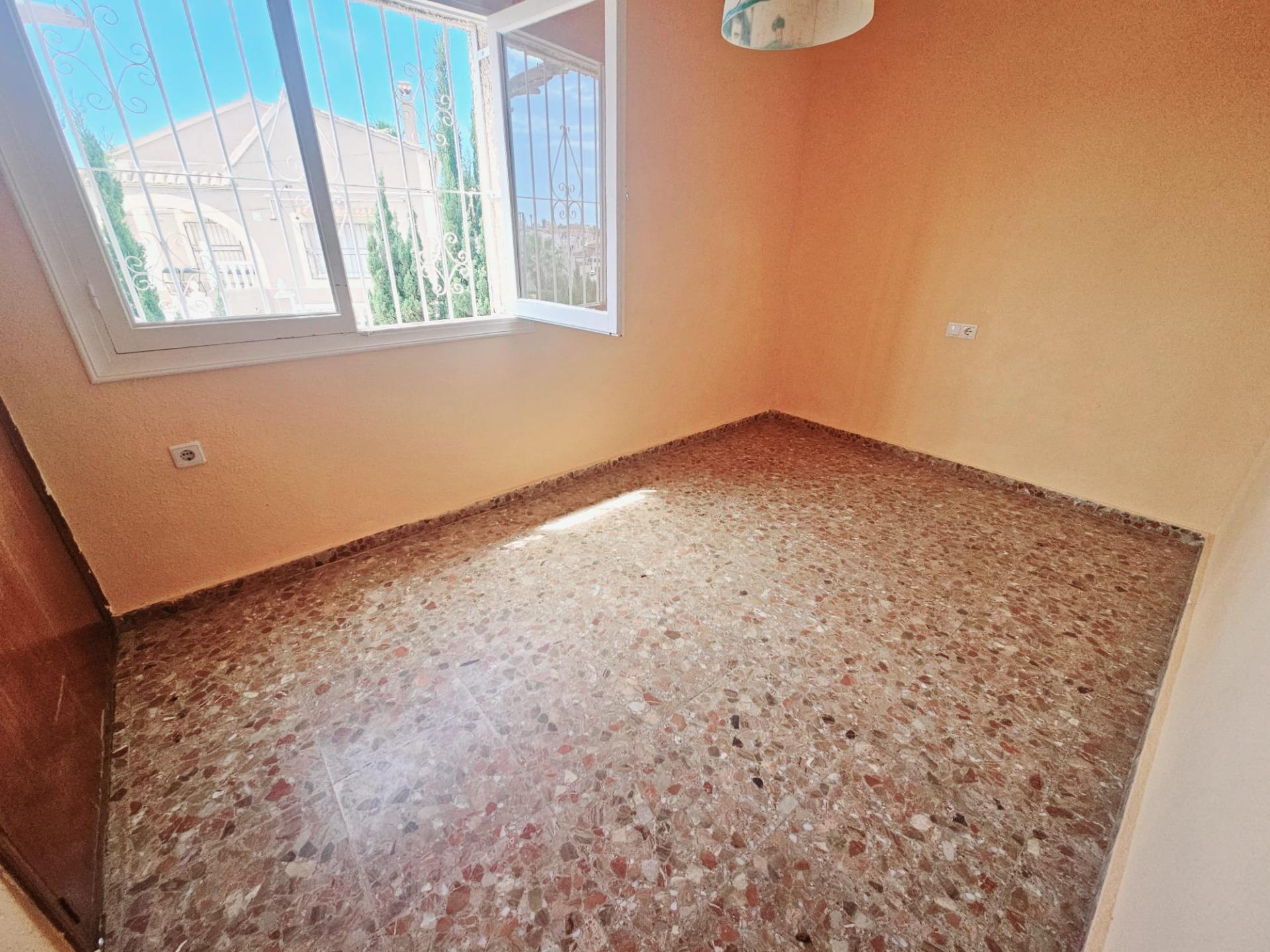 Master bedroom in villa for sale in Torrevieja