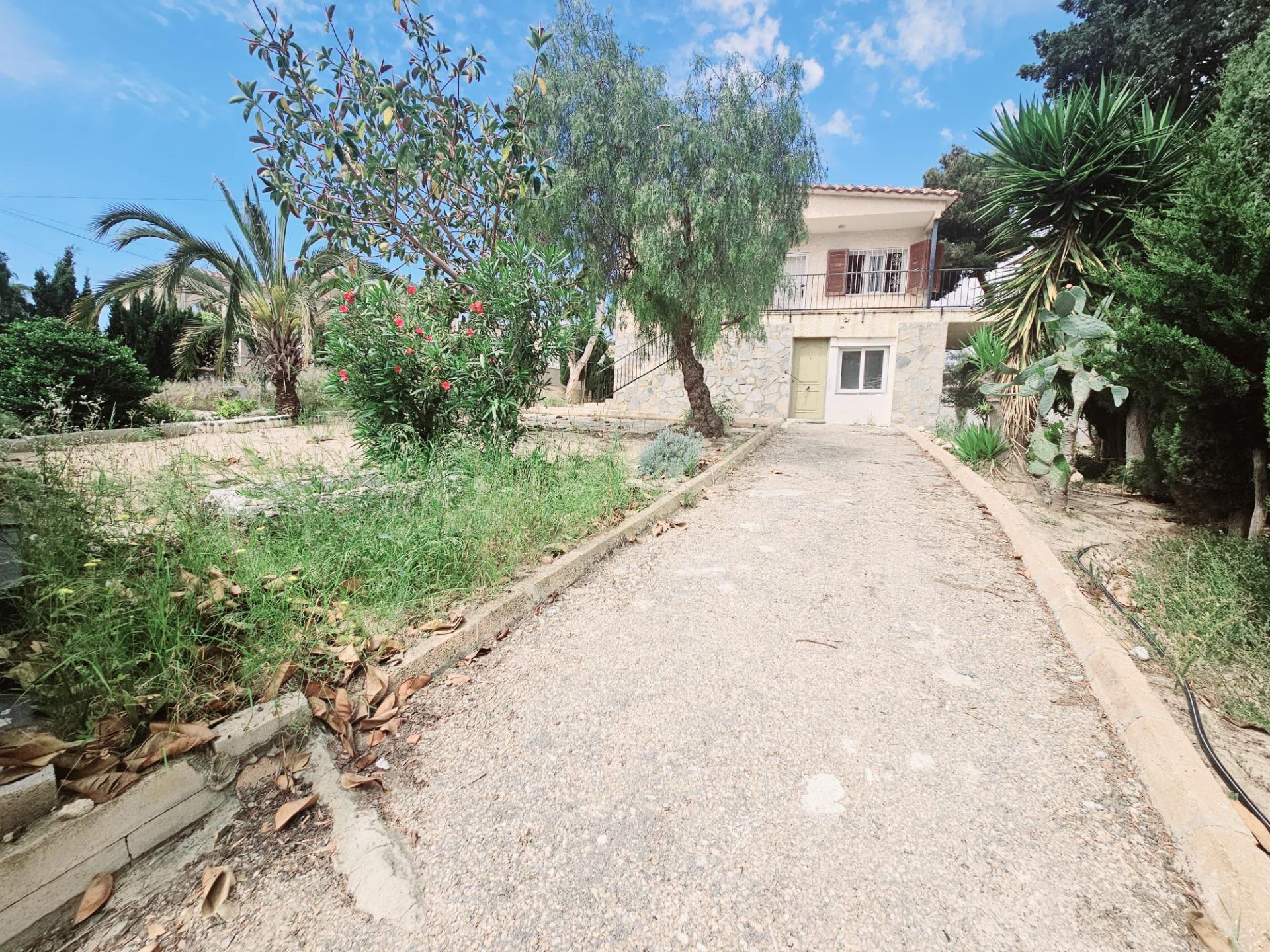 🏡 Detached villa with a large plot in Los Balcones, Torrevieja