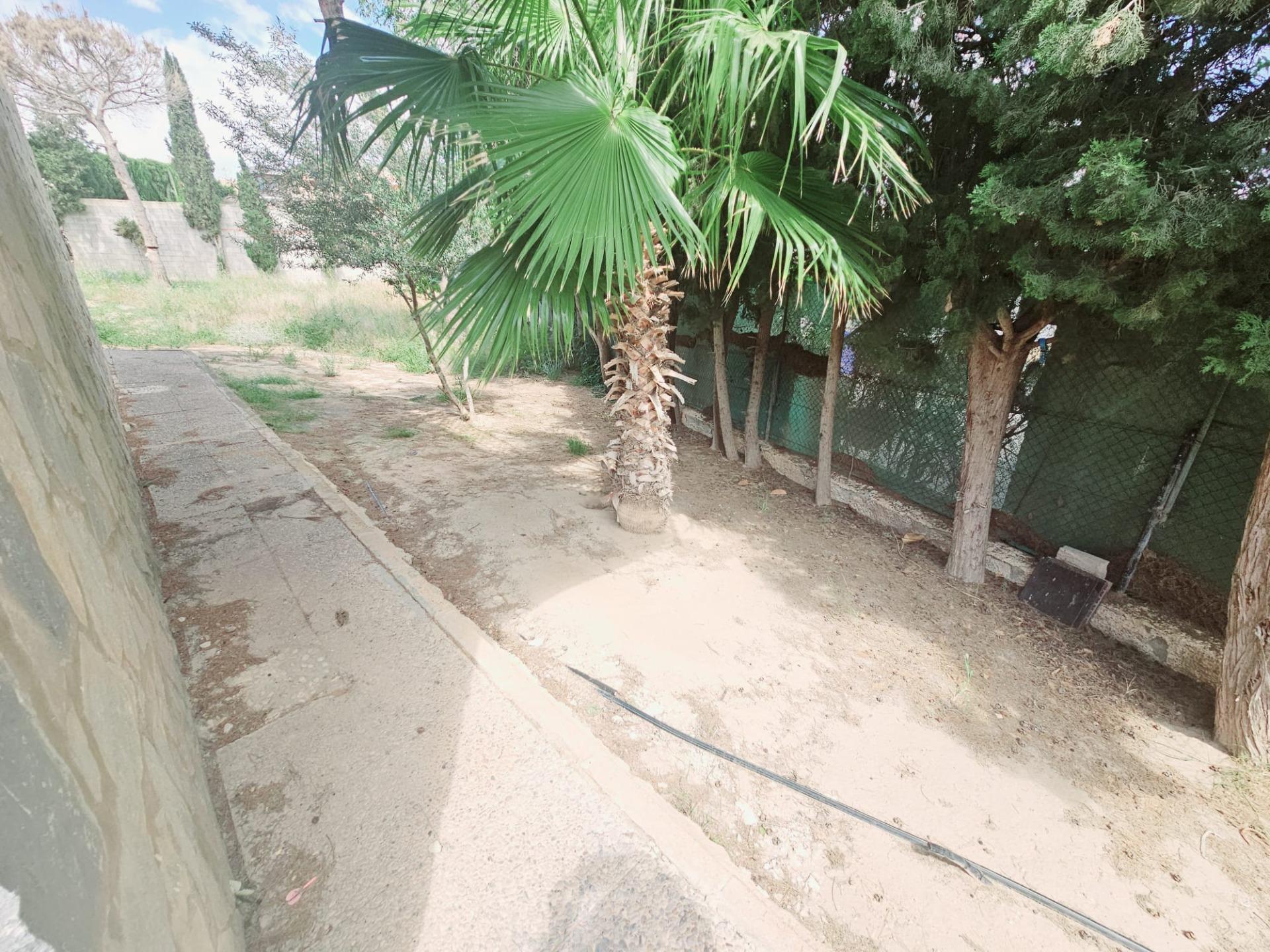 Bedroom in villa for sale in Torrevieja