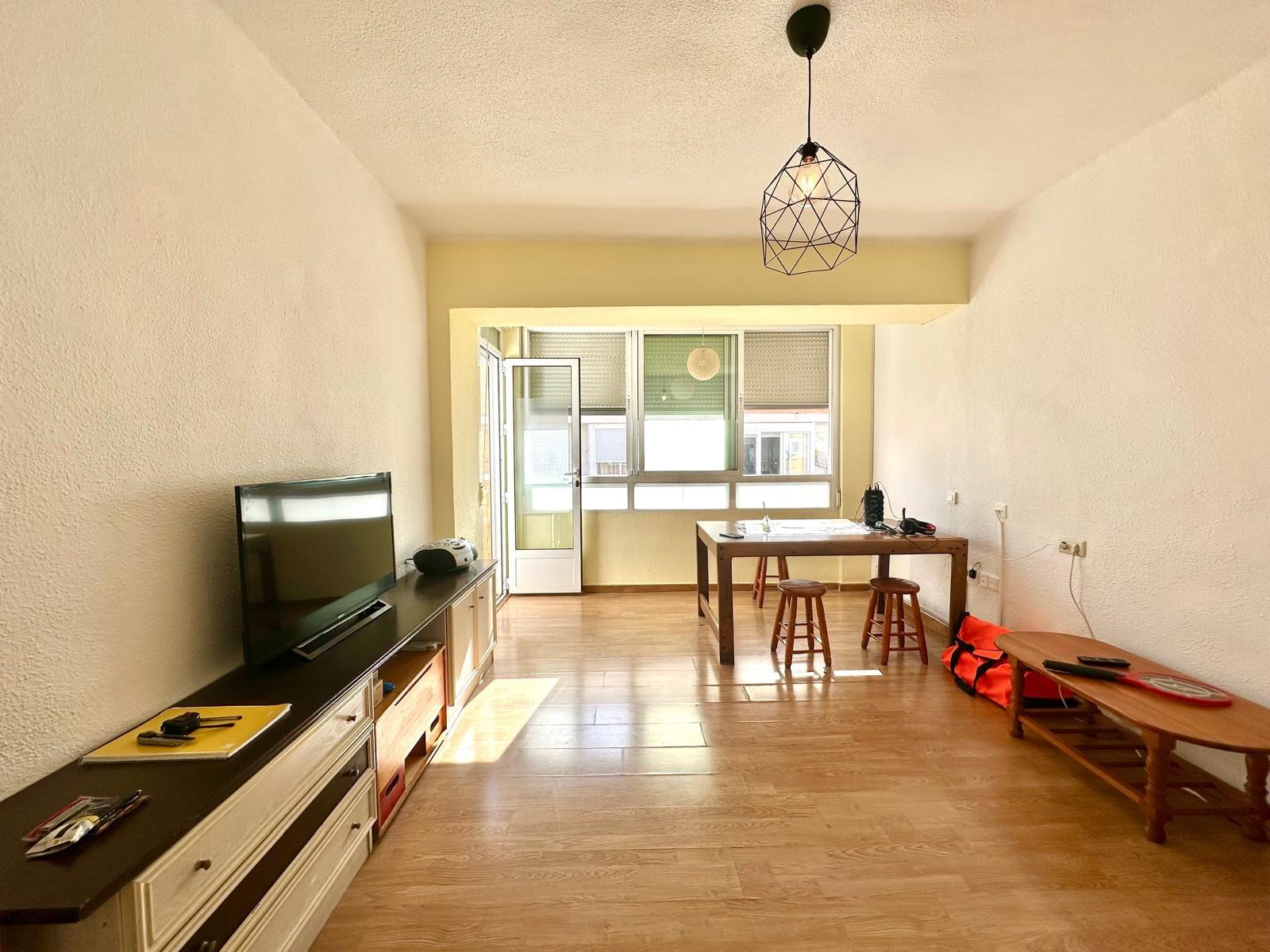 Spacious and bright third-floor apartment, ideal for enjoying the coast all year round 🌟 This fanta