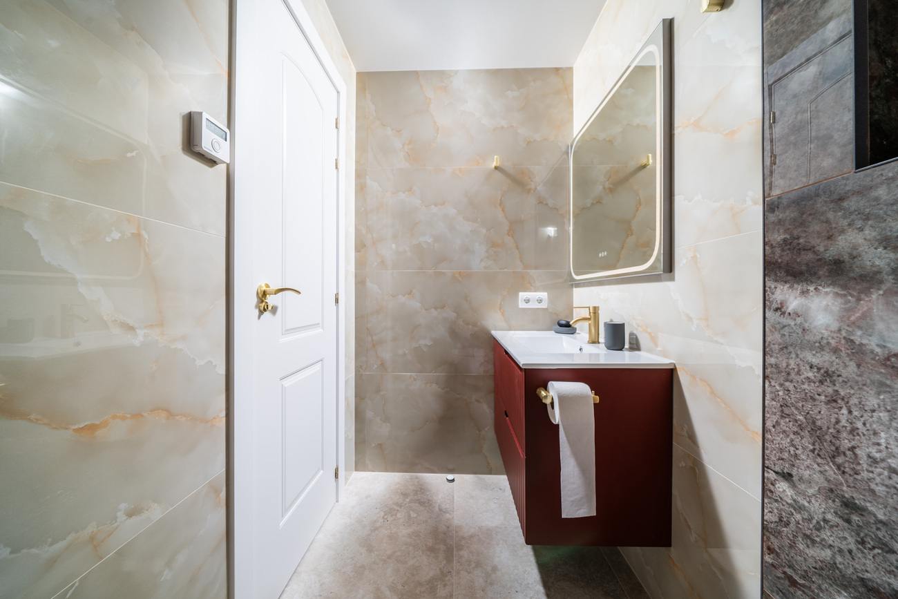 Bathroom in villa for sale in Torrevieja