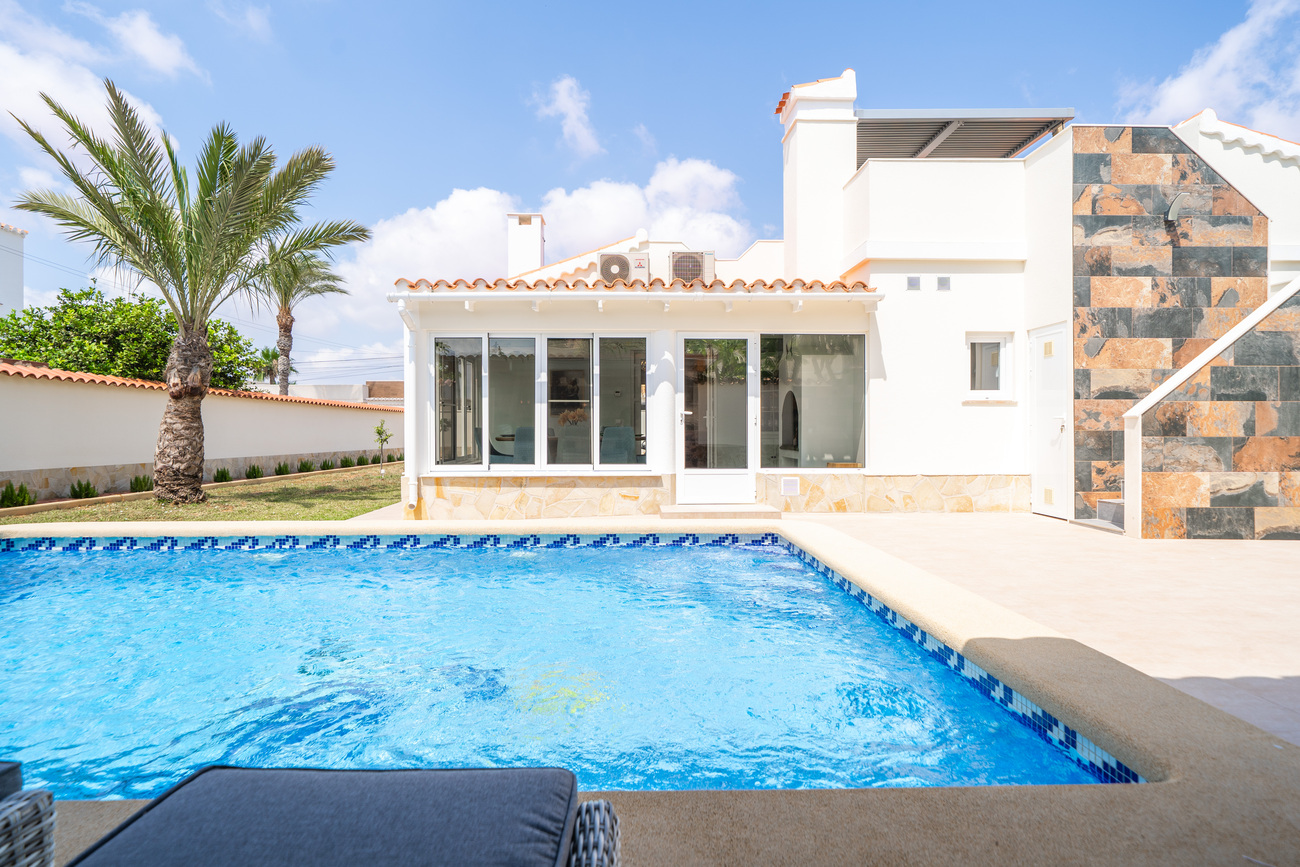 Garden in villa for sale in Torrevieja