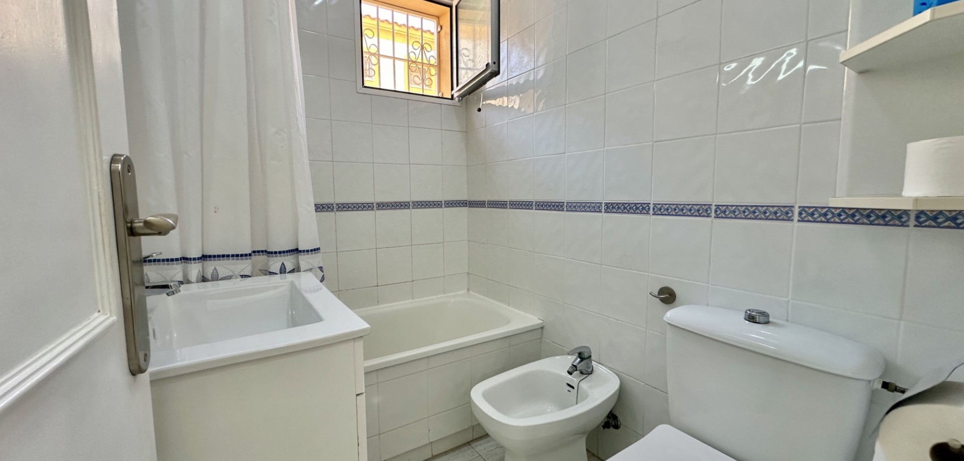 Bedroom in apartment for sale in Orihuela Costa