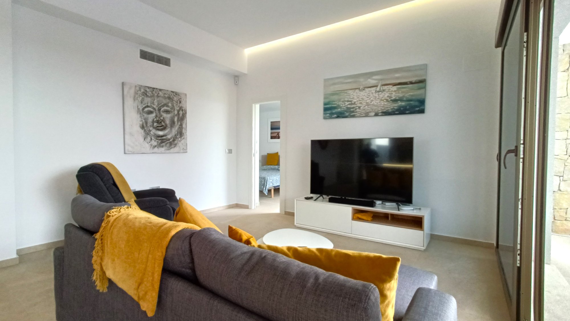 Living room in villa for sale in Vistabella Golf Entre Naranjos