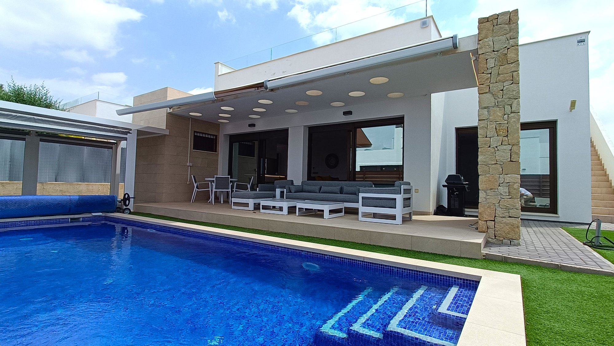 Dining area in villa for sale in Vistabella Golf Entre Naranjos