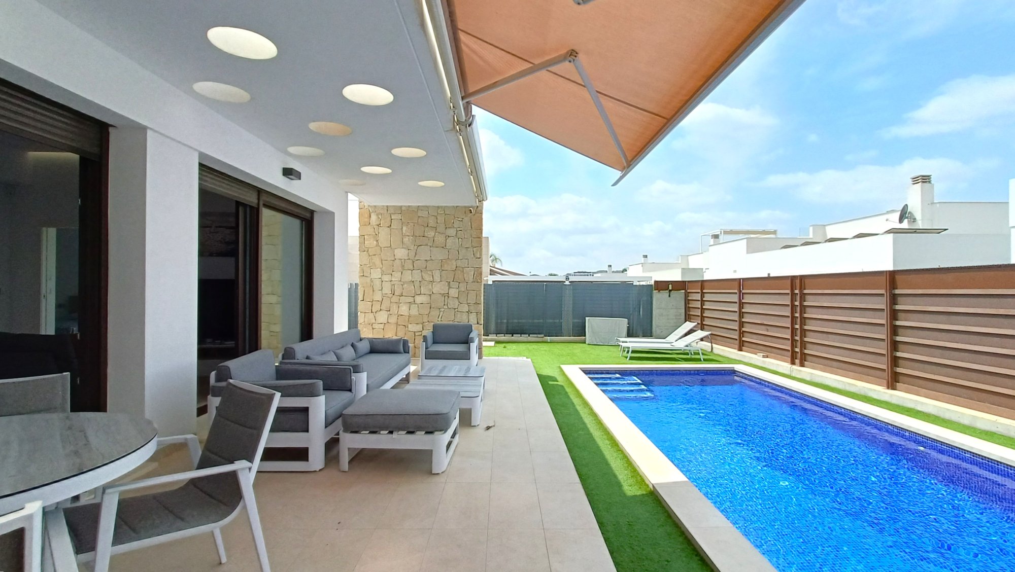 Living room in villa for sale in Vistabella Golf Entre Naranjos