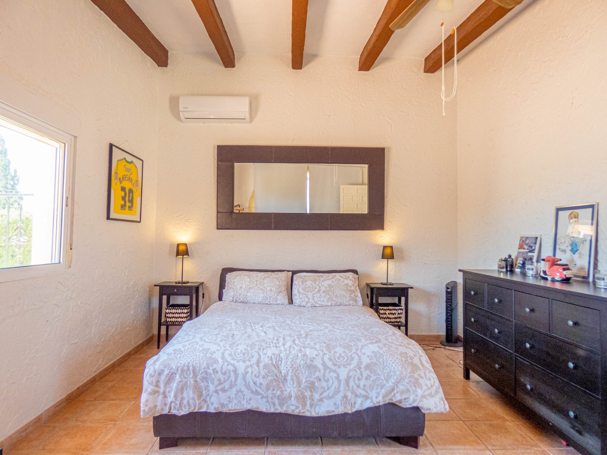 Terrace in villa for sale in Heredades