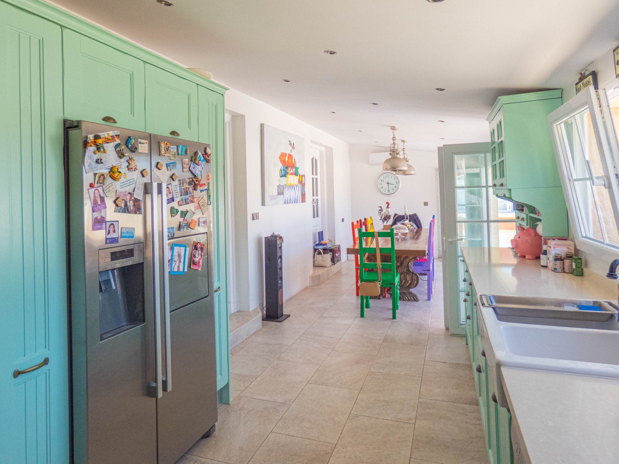 We are pleased to offer this AMAZING OPPORTUNITY which consists of a DETACHED VILLA, a SEPARATE BUNG