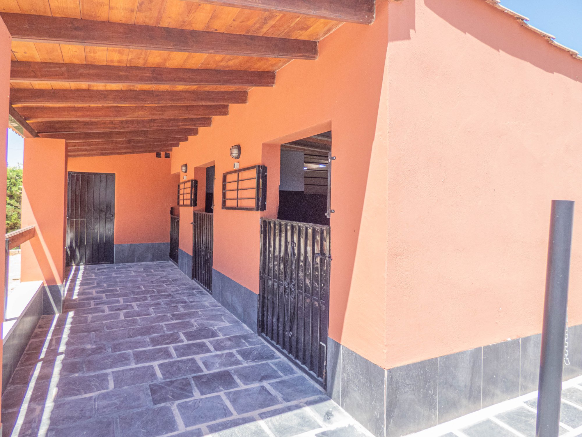 Exterior view in villa for sale in Heredades