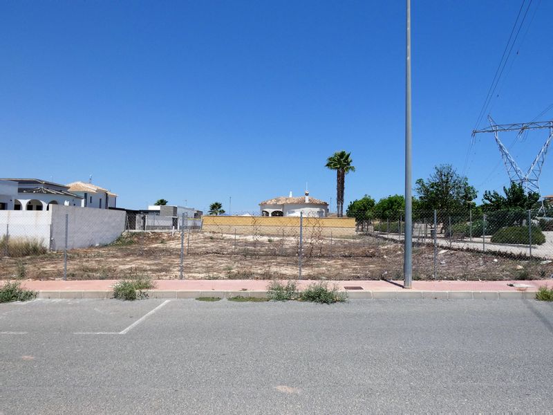We are pleased to offer this LARGE CORNER PLOT for sale, which is located on the OASIS URBANISATION,