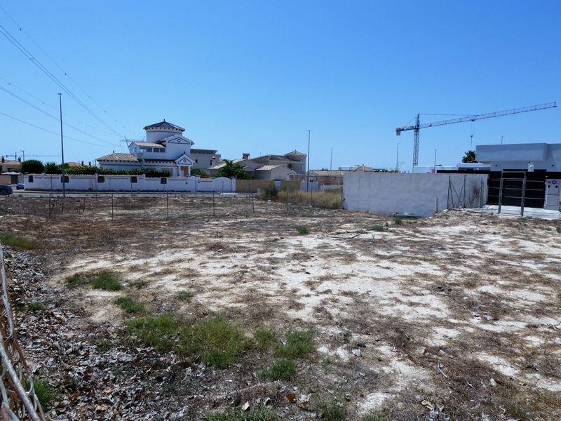 Bedroom in land for sale in La Marina