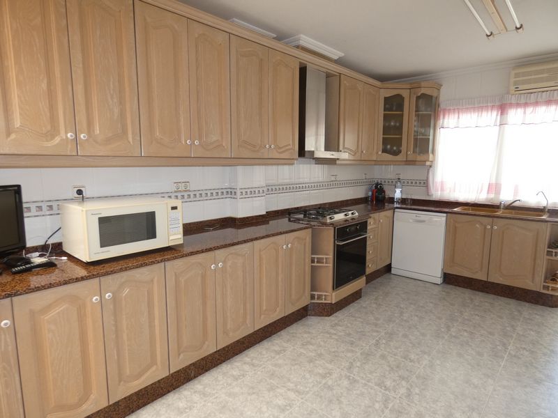 Master bedroom in villa for sale in Almoradi