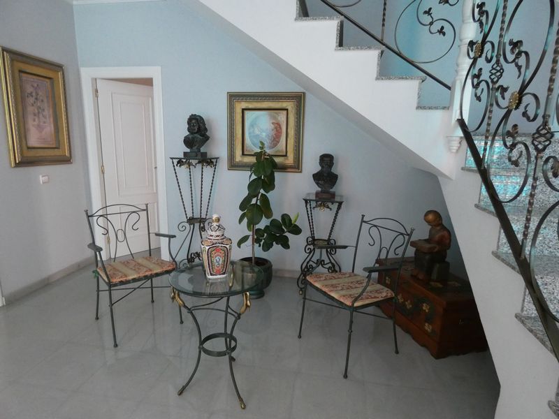 Pool area in villa for sale in Almoradi
