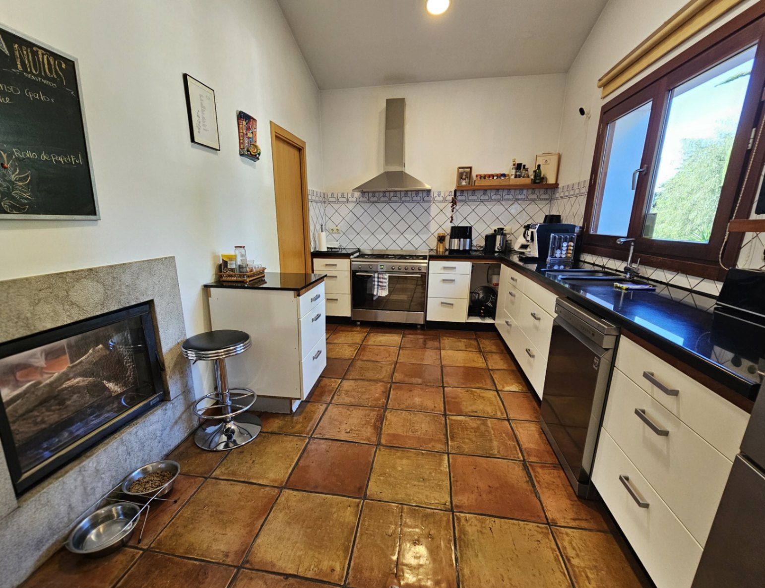 Pool area in villa for sale in Ondara