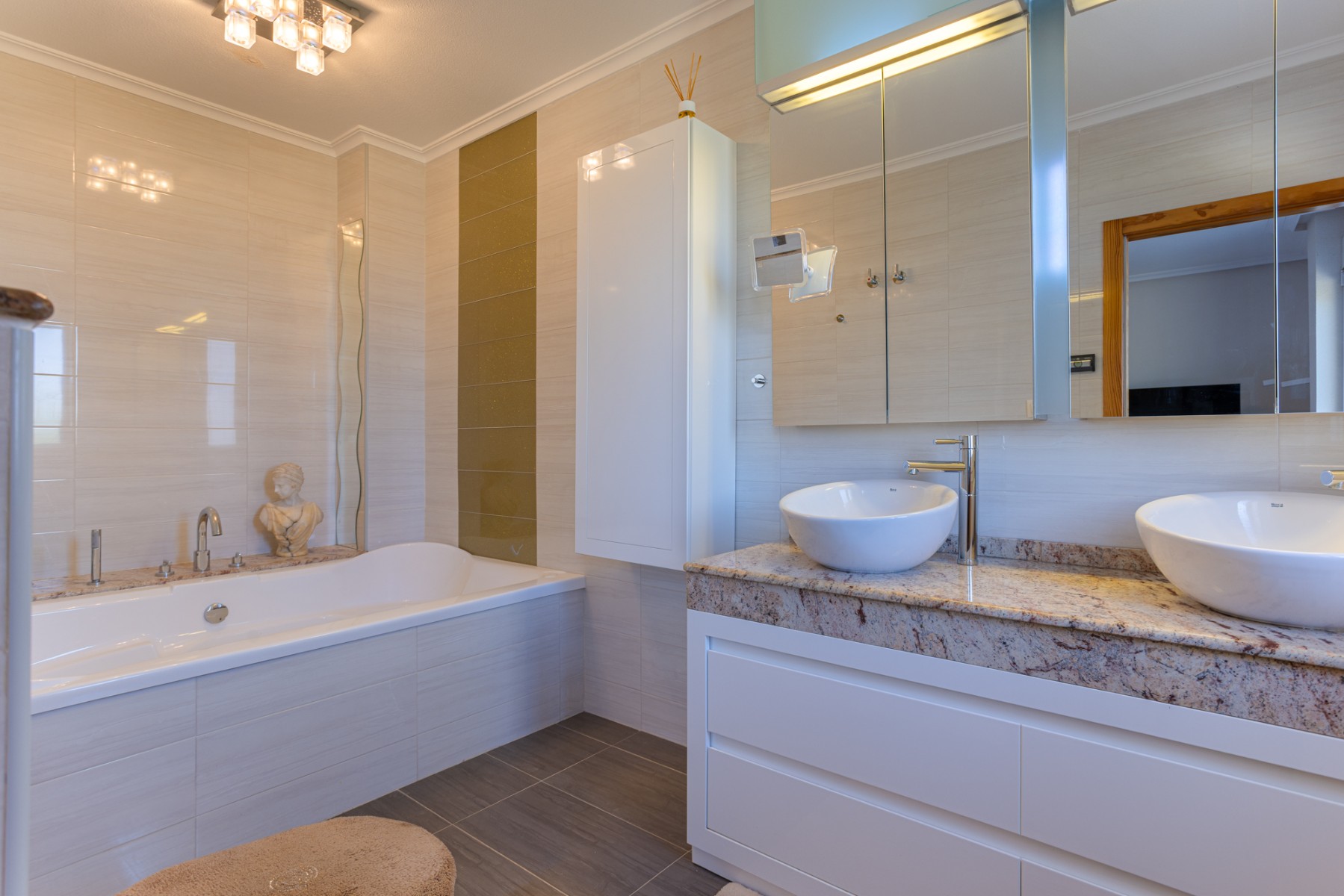 Dining area in villa for sale in La Zarza