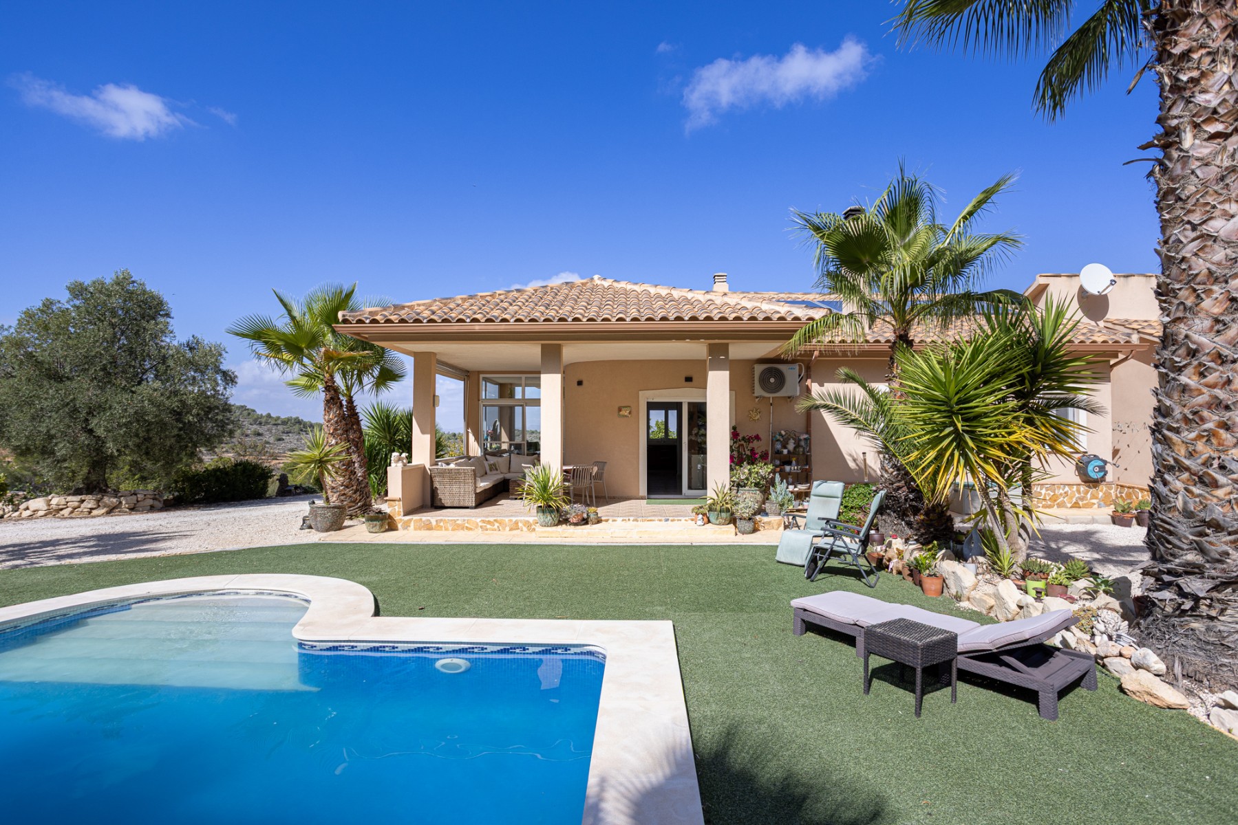 Living room in villa for sale in La Zarza