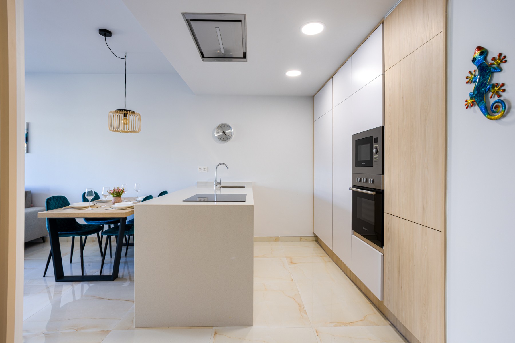 Discover this bright and modern second-floor apartment in a contemporary new-build project in Orihue
