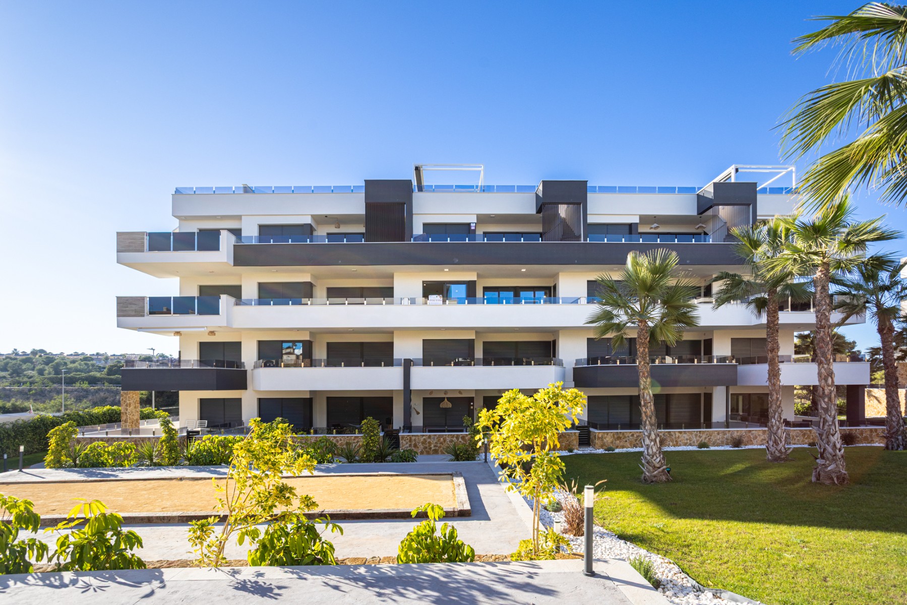 Master bedroom in apartment for sale in Orihuela Costa