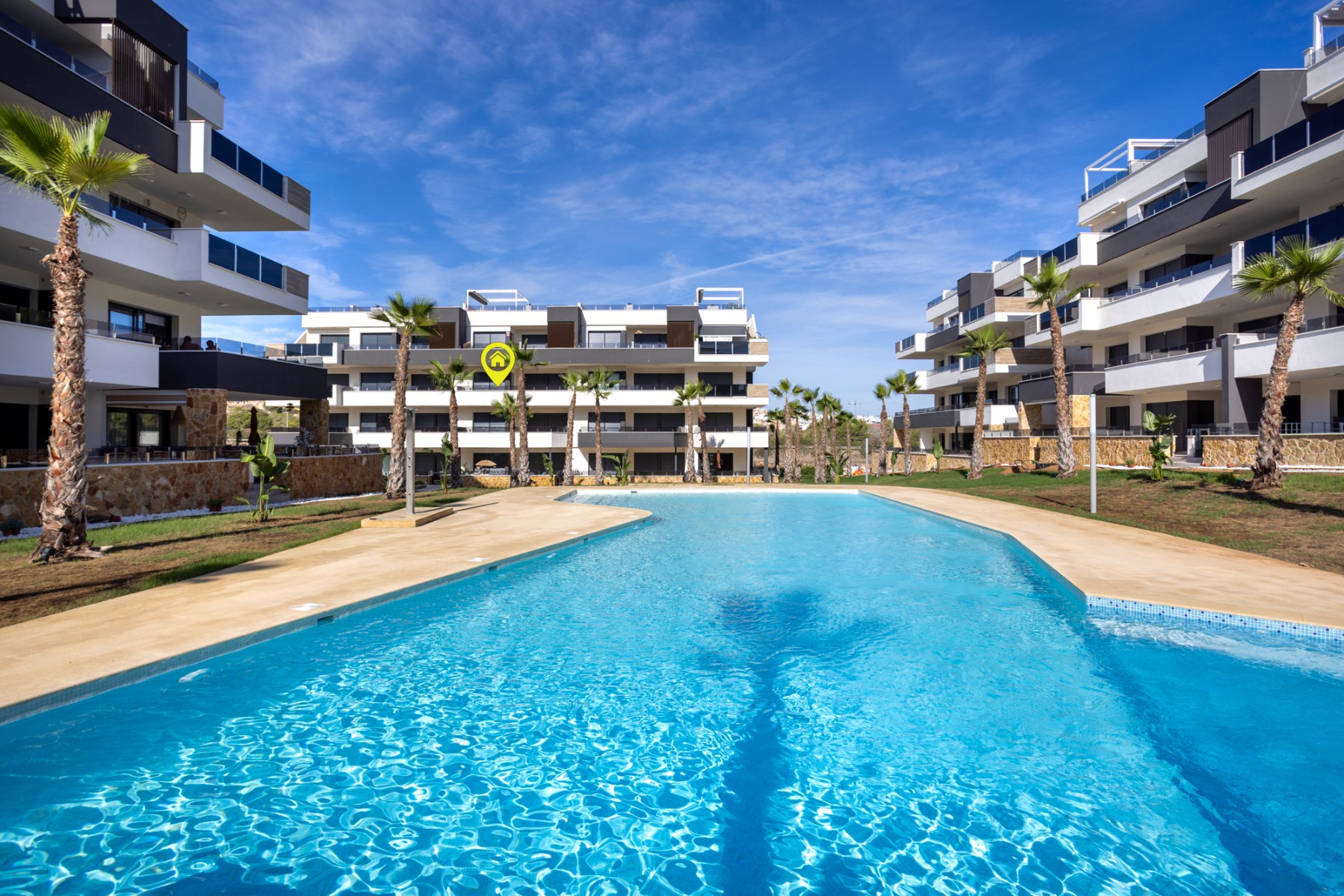 Garden in apartment for sale in Orihuela Costa