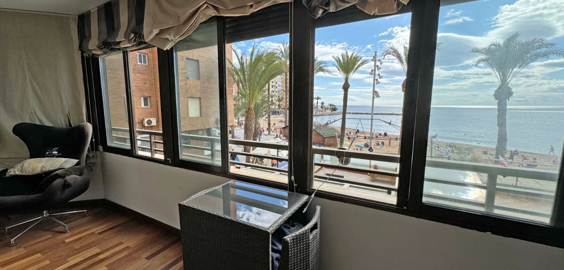 Living room in apartment for sale in Torrevieja