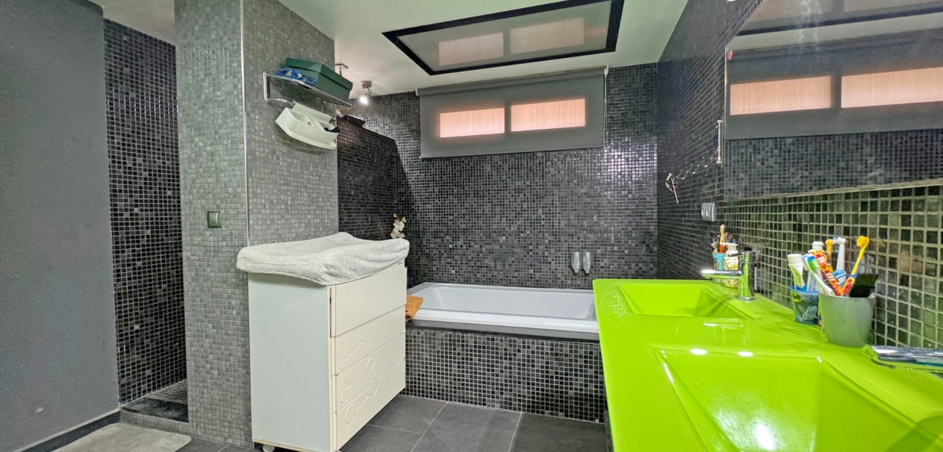 Bathroom in apartment for sale in Torrevieja