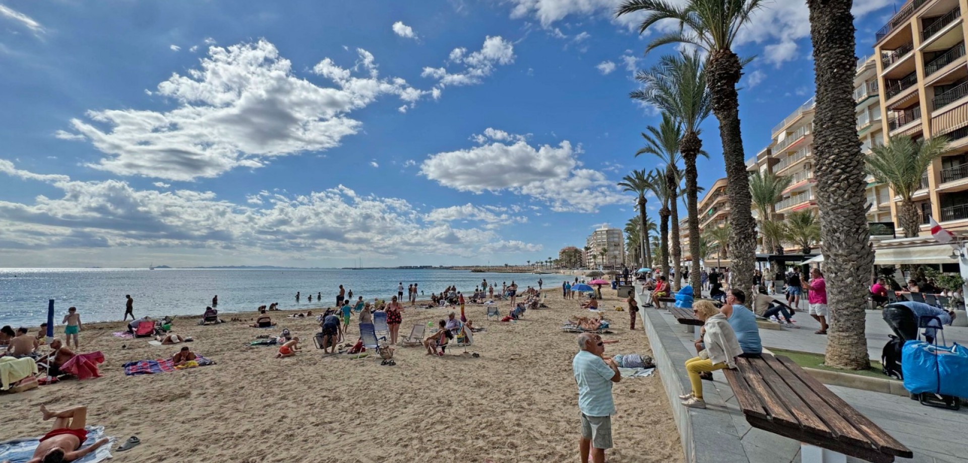 Kitchen in apartment for sale in Torrevieja