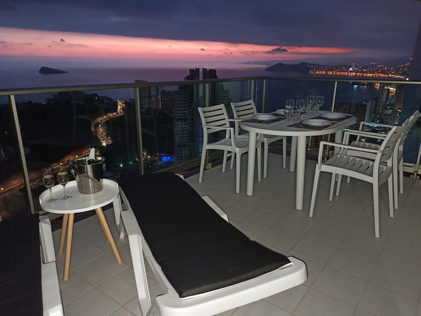 Living room in apartment for sale in Benidorm