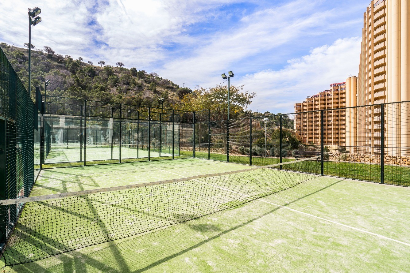 Pool area in apartment for sale in Benidorm