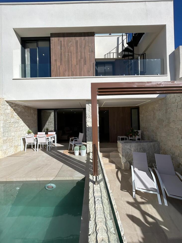 This modern and fully furnished townhouse was completed at the end of October 2025 — and no one has