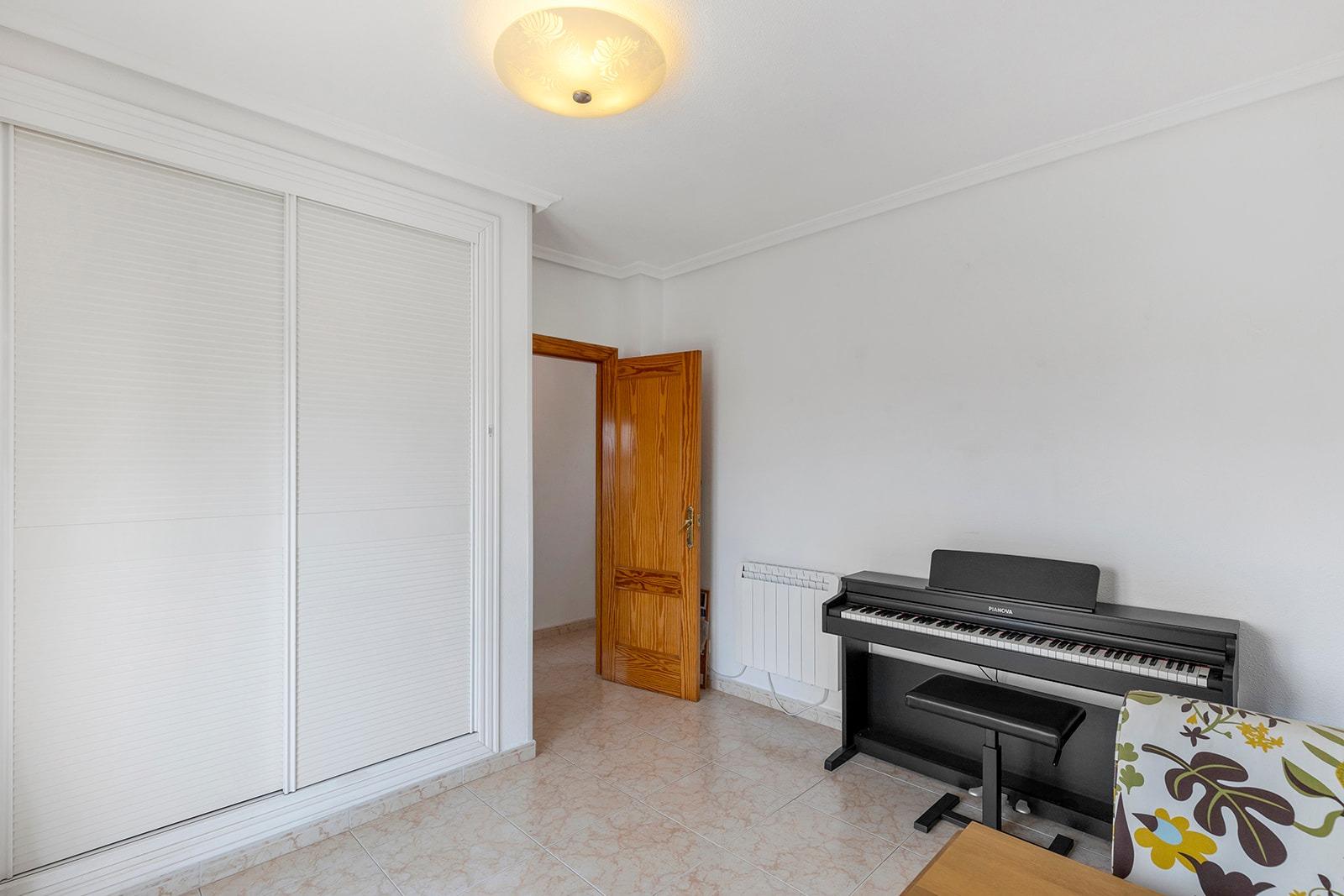 Garden in villa for sale in Torrevieja