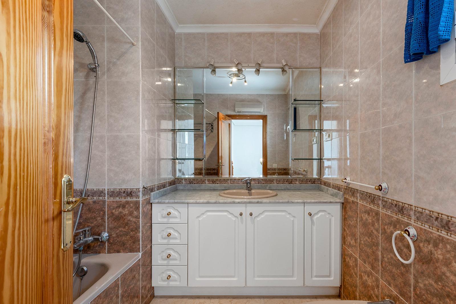 Dining area in villa for sale in Torrevieja