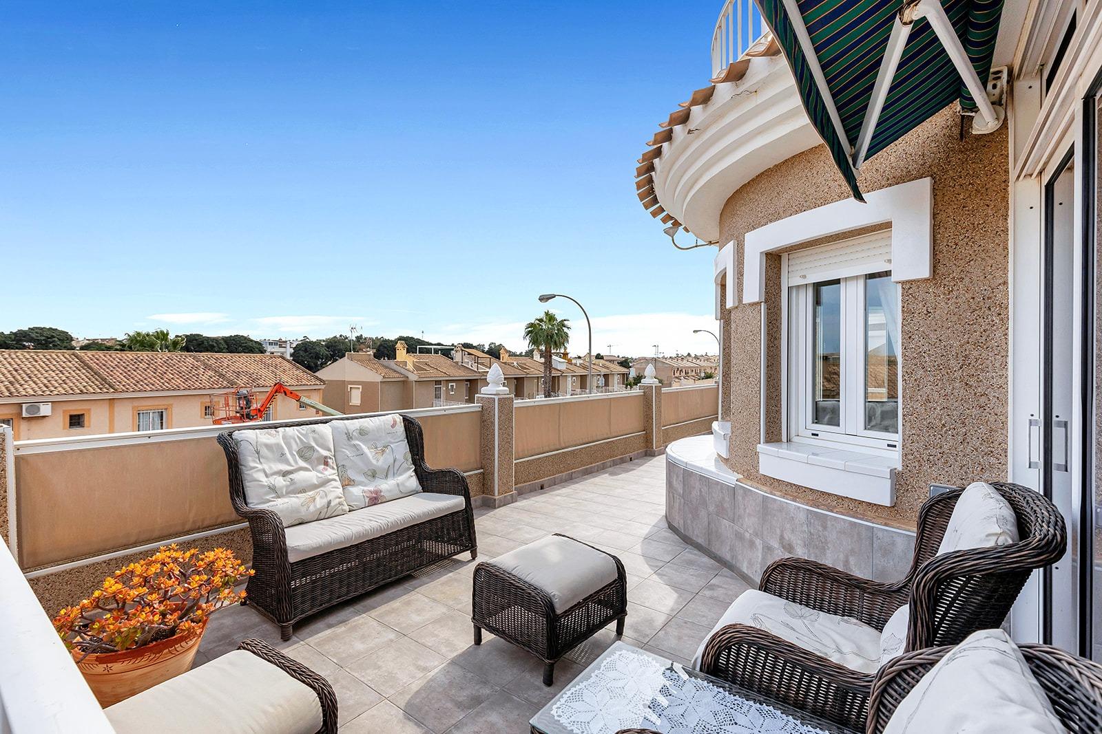 Kitchen in villa for sale in Torrevieja