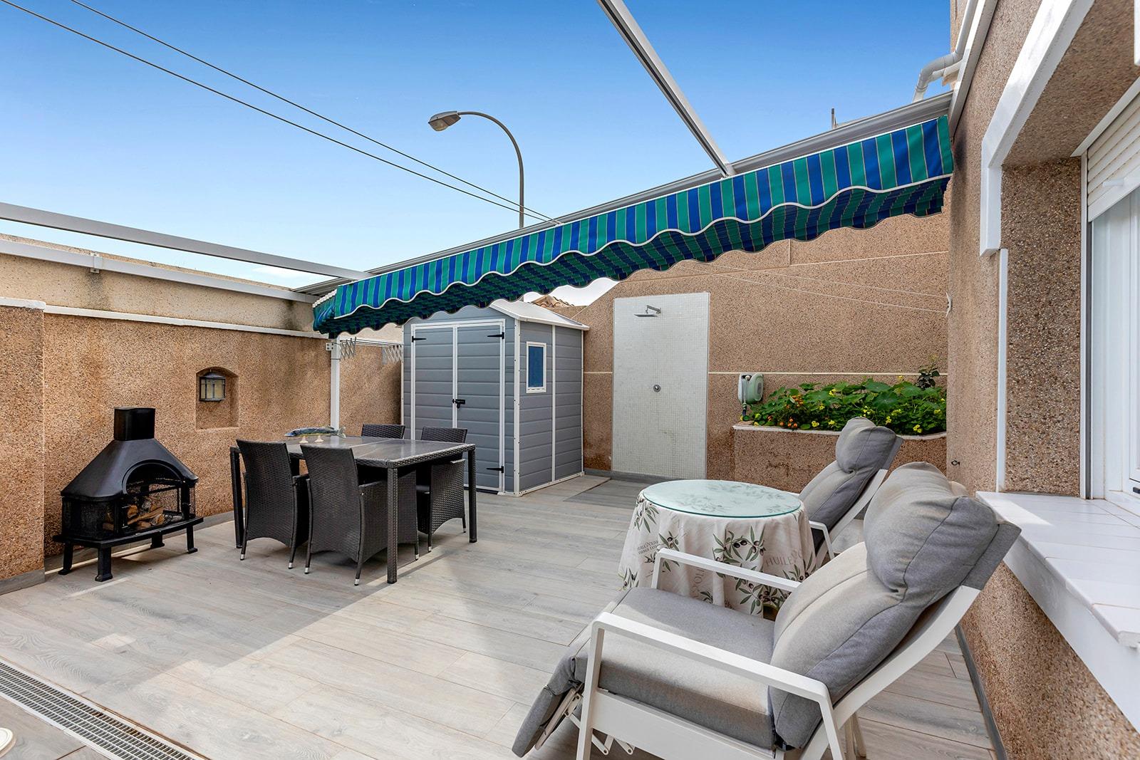 Bedroom in villa for sale in Torrevieja