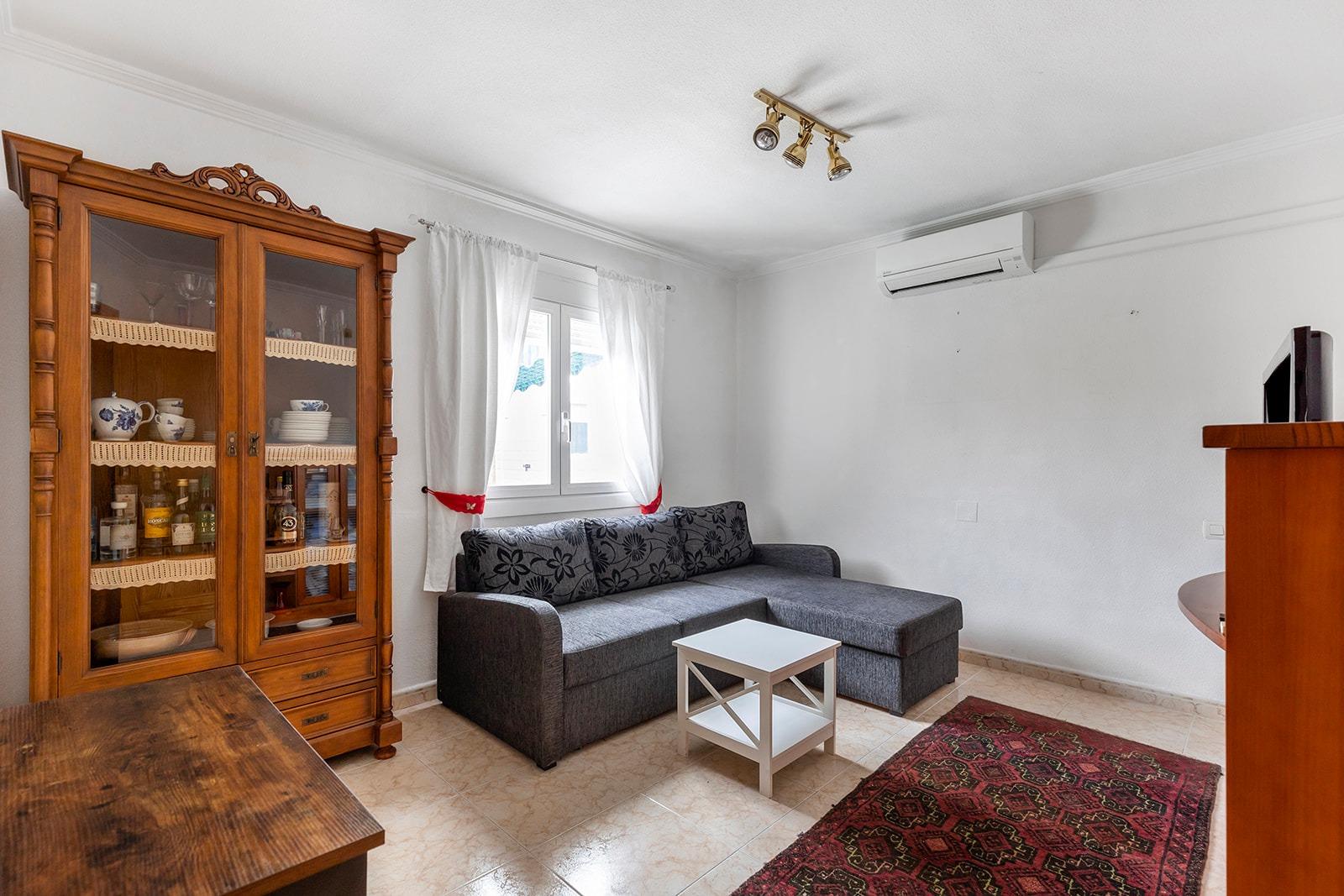 Master bedroom in villa for sale in Torrevieja