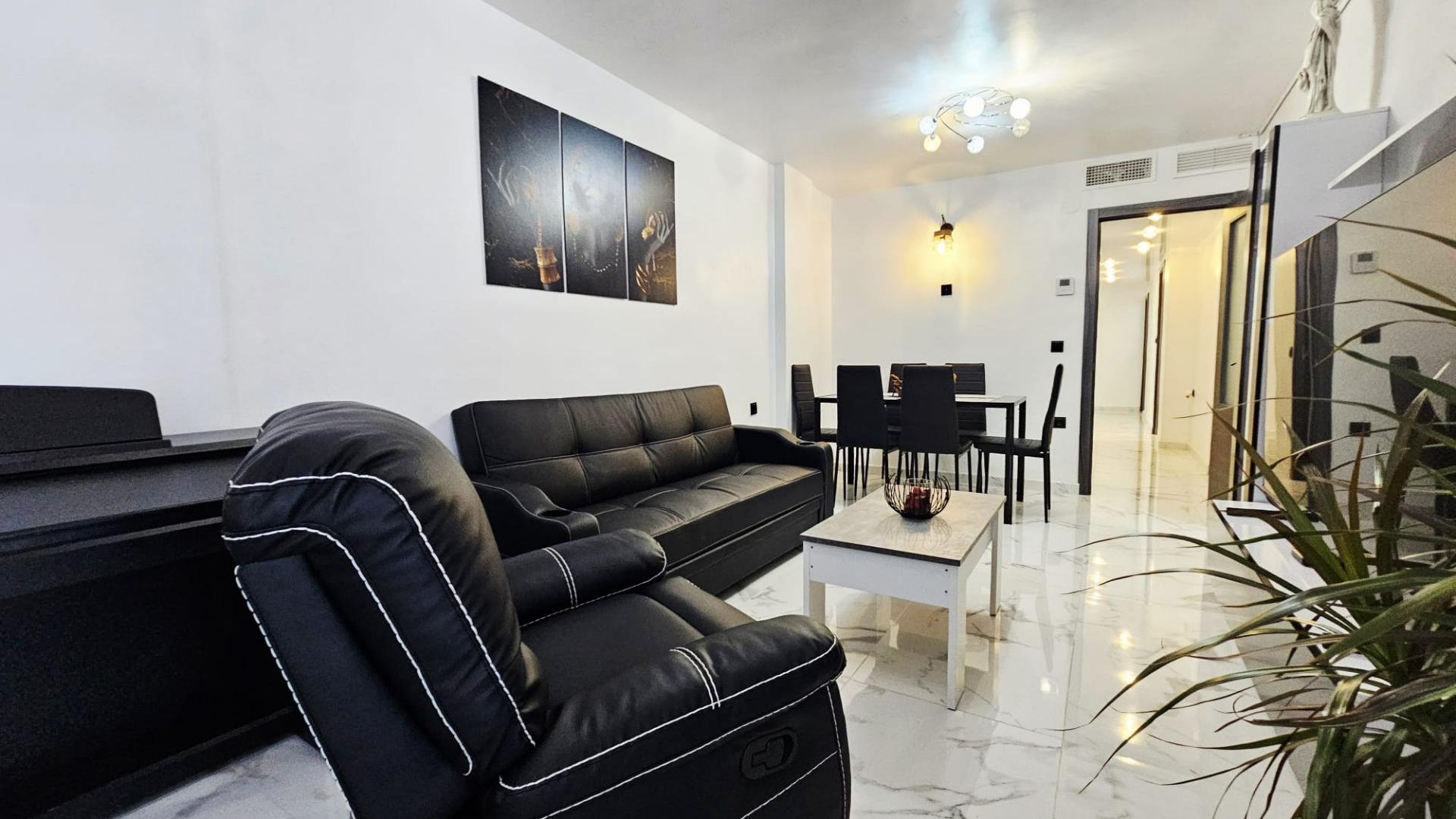Living room in apartment for sale in Torrevieja