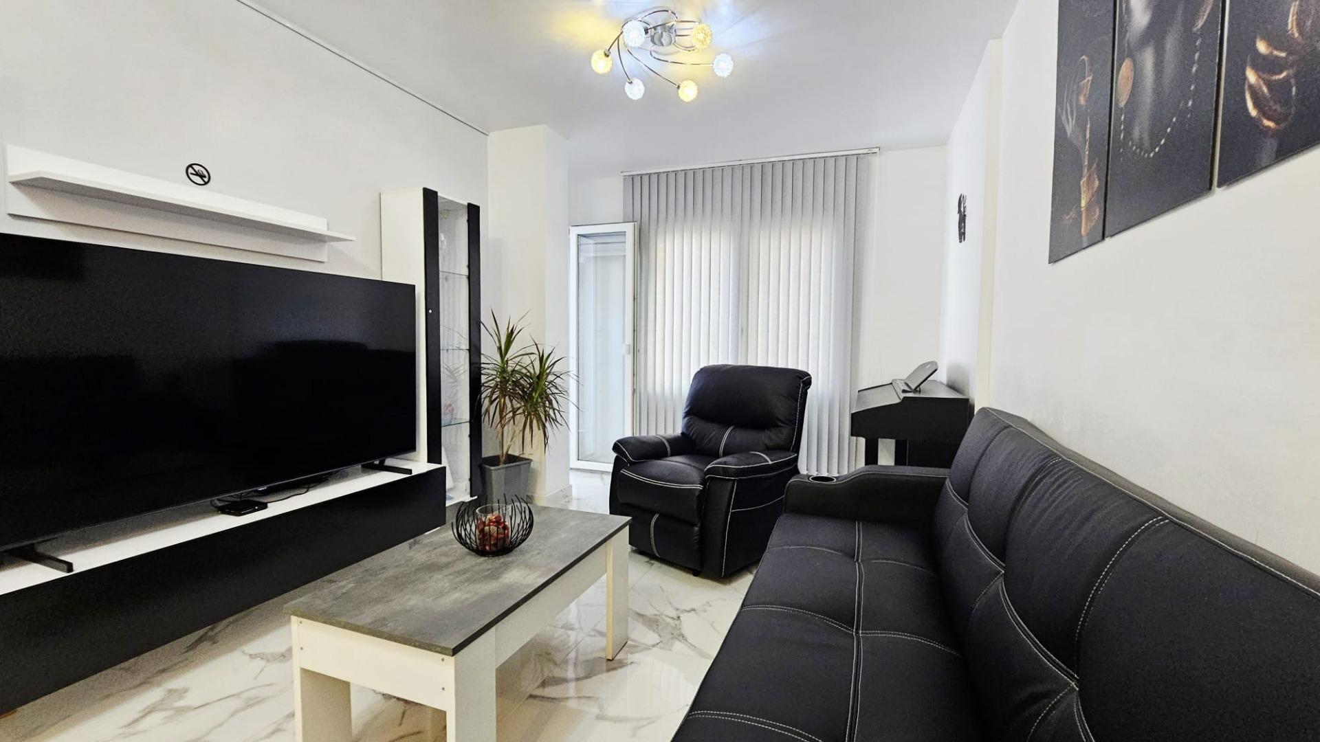 Terrace in apartment for sale in Torrevieja