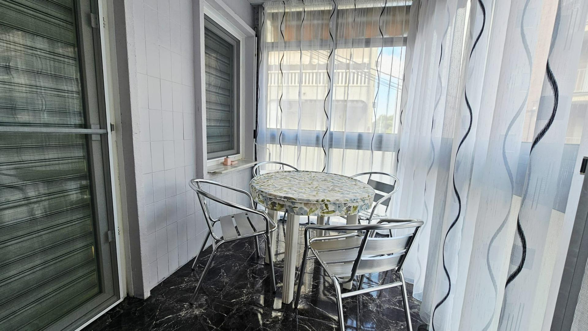 Terrace in apartment for sale in Torrevieja