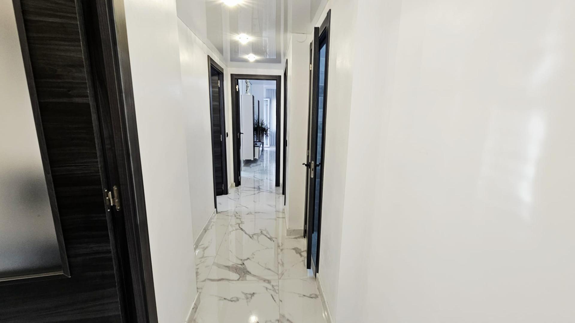 Bedroom in apartment for sale in Torrevieja