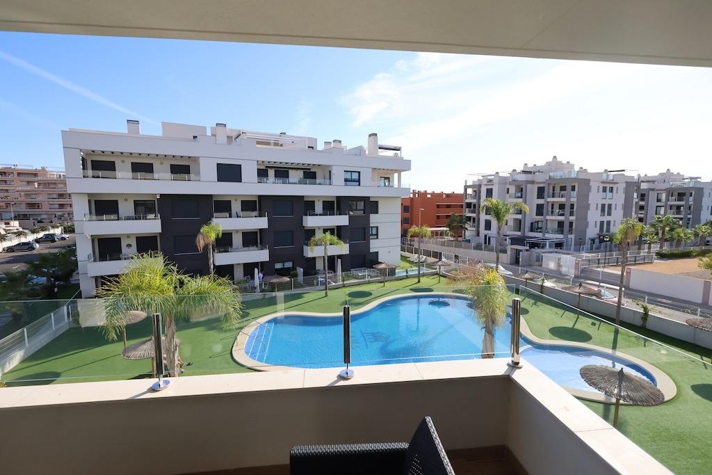Garden in apartment for sale in Orihuela Costa