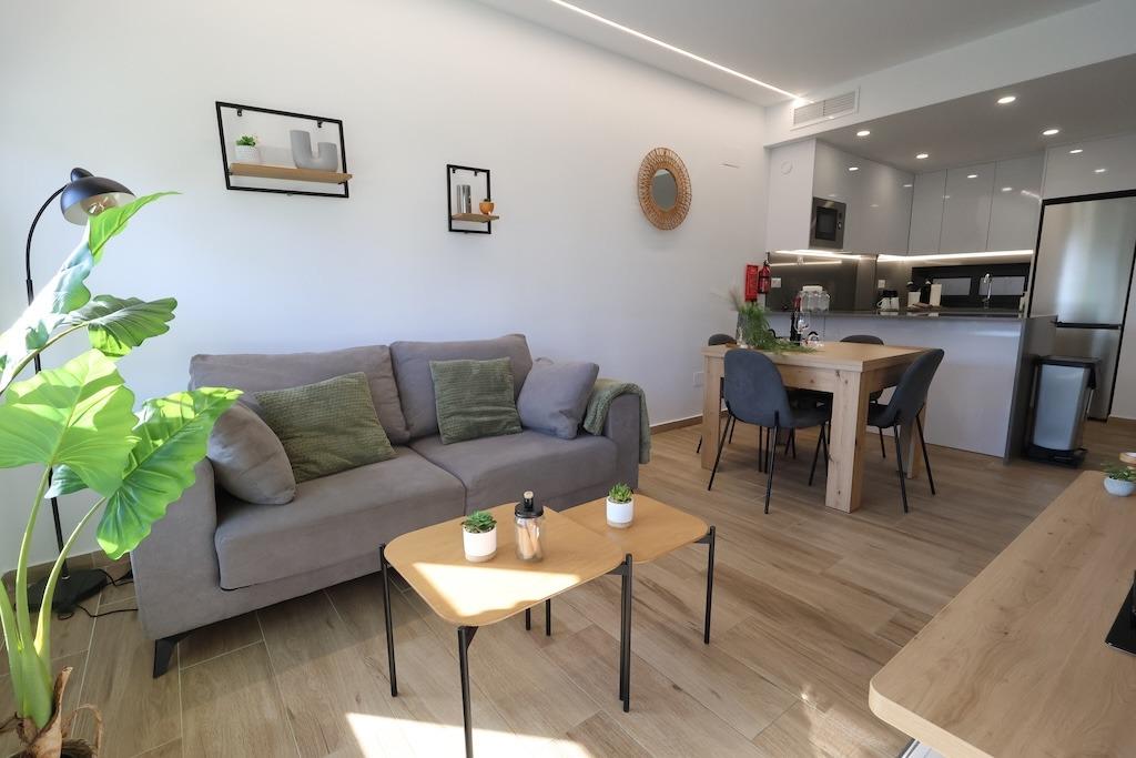 Modern & Move-In Ready Apartment in Villamartin – Costa Blanca South