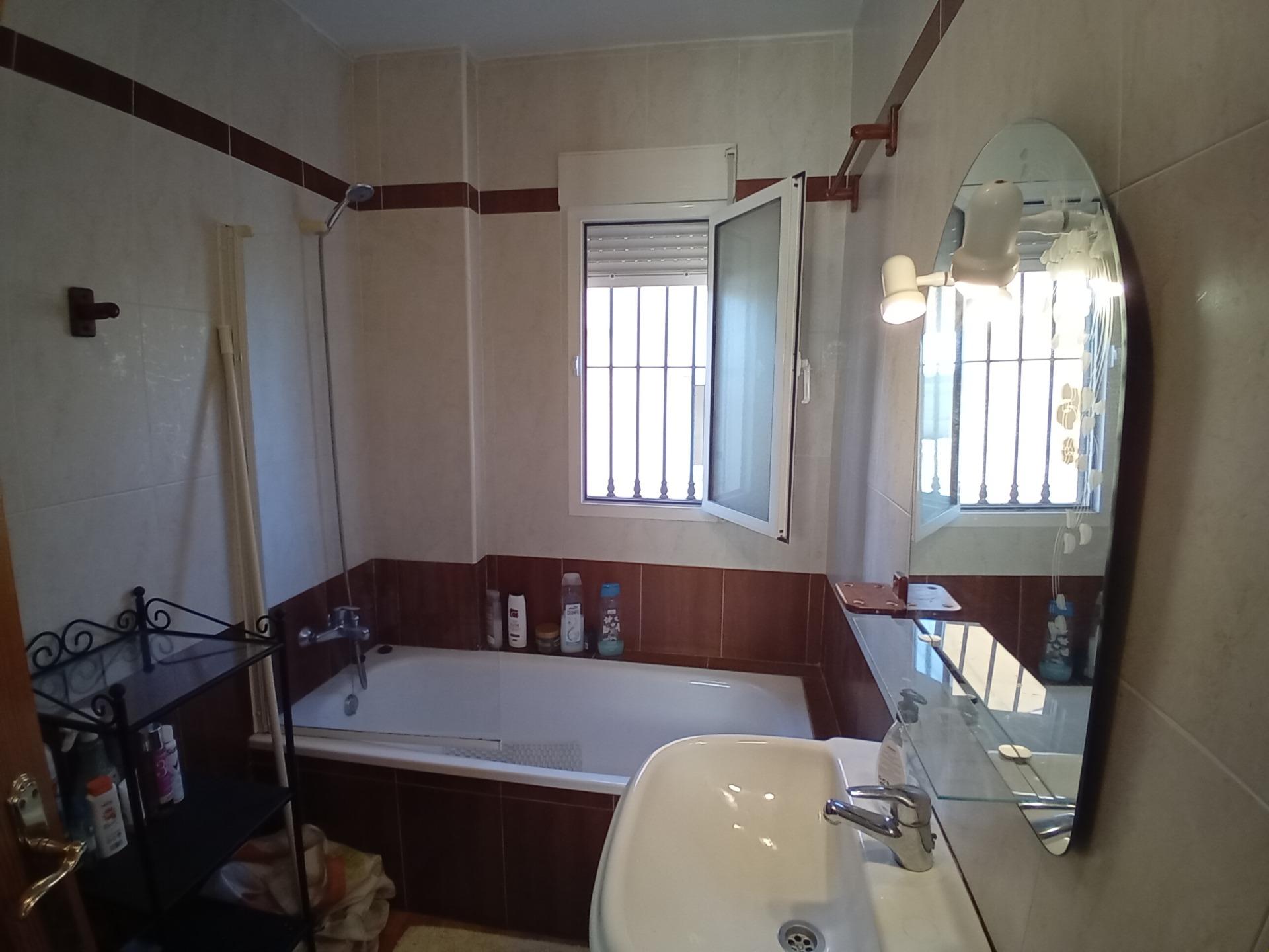 Bathroom in terraced for sale in Puerto de Mazarron